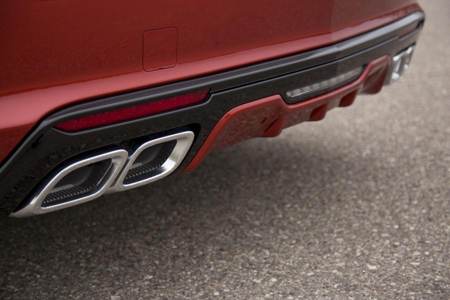 Детали экстерьера Cadillac CT5-V 2019 года  (фото 2 из 33)